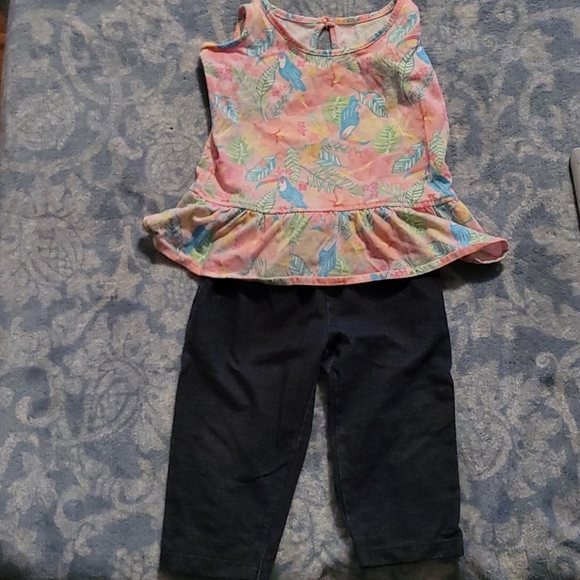 Parrot 🦜 shirt with blue pants - Picture 1 of 2